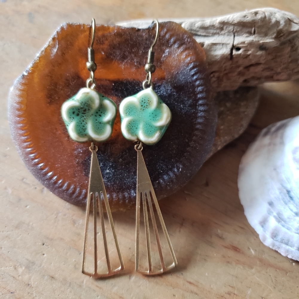Handmade Ceramic Flowers x Raw Brass Fans Earrings